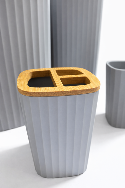 طقم إكسسوارات الحمام الفاخر - رمادي وخشب البامبو